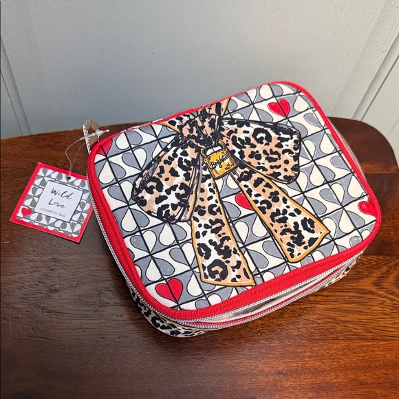 Brighton “Wild Love” Cosmetic/Jewelry Case NWT 🐈 ❤️ - Picture 5 of 17